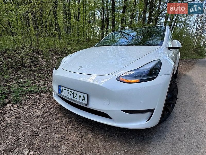 Tesla Model Y 2022
