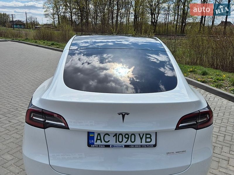 Внедорожник / Кроссовер Tesla Model Y 2021 в Луцке