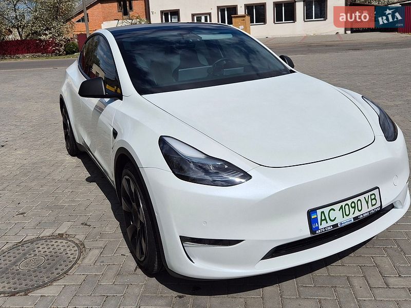 Внедорожник / Кроссовер Tesla Model Y 2021 в Луцке