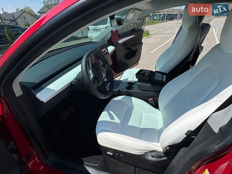 Позашляховик / Кросовер Tesla Model Y 2022 в Івано-Франківську