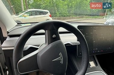 Позашляховик / Кросовер Tesla Model Y 2021 в Києві