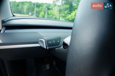 Позашляховик / Кросовер Tesla Model Y 2020 в Дніпрі