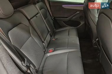 Позашляховик / Кросовер Tesla Model Y 2025 в Києві