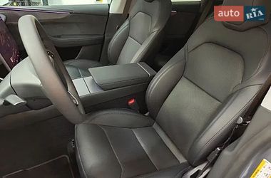 Позашляховик / Кросовер Tesla Model Y 2025 в Києві