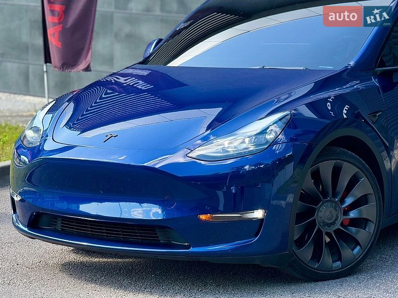 Позашляховик / Кросовер Tesla Model Y 2023 в Харкові