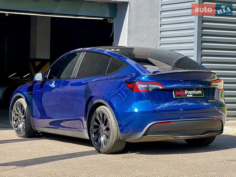 Позашляховик / Кросовер Tesla Model Y 2023 в Харкові