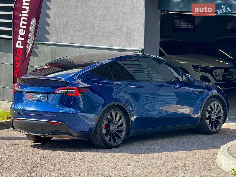 Позашляховик / Кросовер Tesla Model Y 2023 в Харкові