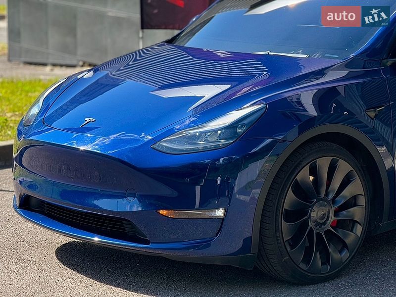 Позашляховик / Кросовер Tesla Model Y 2023 в Харкові