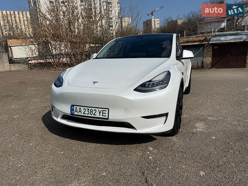 Позашляховик / Кросовер Tesla Model Y 2021 в Києві