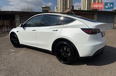 Позашляховик / Кросовер Tesla Model Y 2021 в Києві