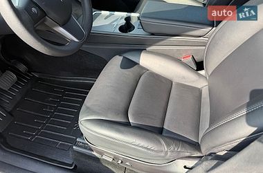 Позашляховик / Кросовер Tesla Model Y 2021 в Києві