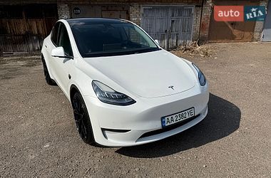 Позашляховик / Кросовер Tesla Model Y 2021 в Києві