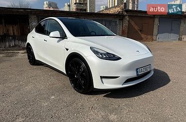 Позашляховик / Кросовер Tesla Model Y 2021 в Києві