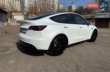 Позашляховик / Кросовер Tesla Model Y 2021 в Києві