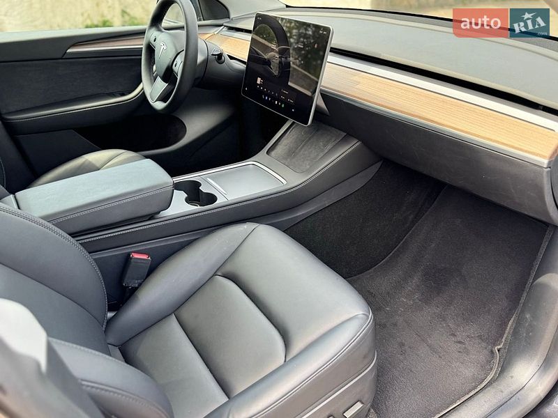 Позашляховик / Кросовер Tesla Model Y 2024 в Вінниці