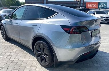 Внедорожник / Кроссовер Tesla Model Y 2024 в Киеве