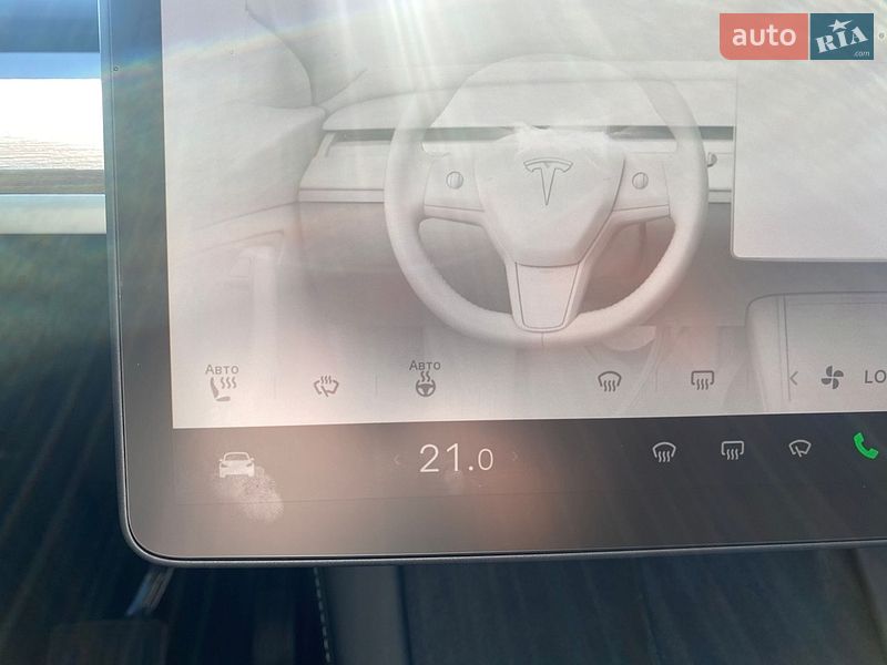 Внедорожник / Кроссовер Tesla Model Y 2024 в Киеве