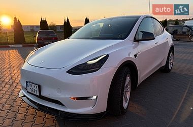 Внедорожник / Кроссовер Tesla Model Y 2021 в Черновцах