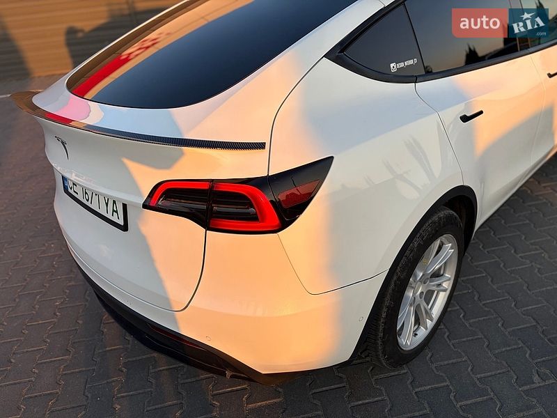 Внедорожник / Кроссовер Tesla Model Y 2021 в Черновцах