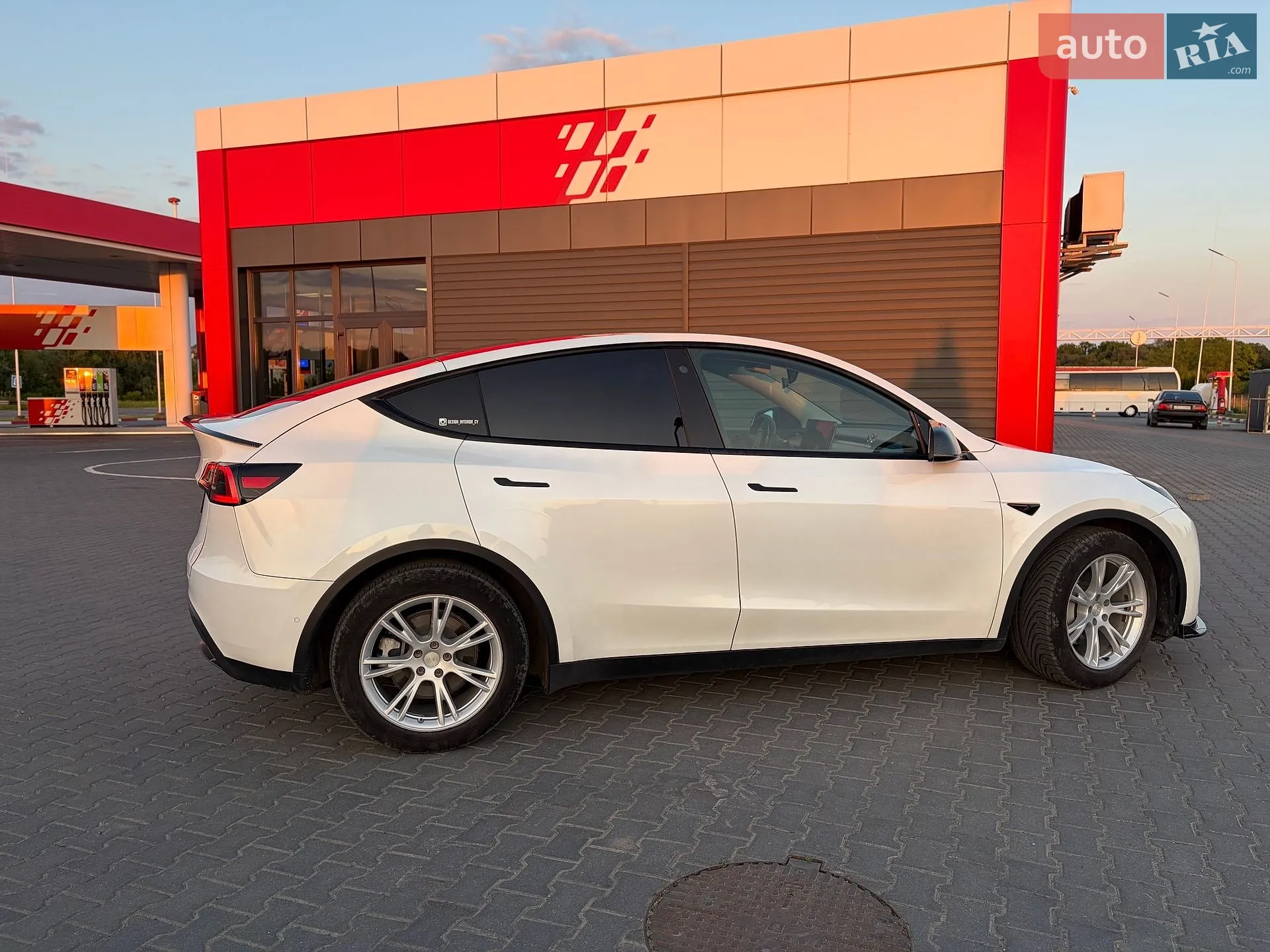 2021 Tesla Model Y - мініатюра 23