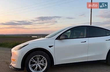 Внедорожник / Кроссовер Tesla Model Y 2021 в Черновцах