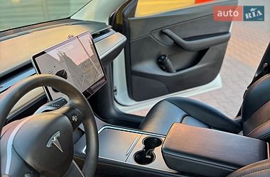 Внедорожник / Кроссовер Tesla Model Y 2021 в Черновцах
