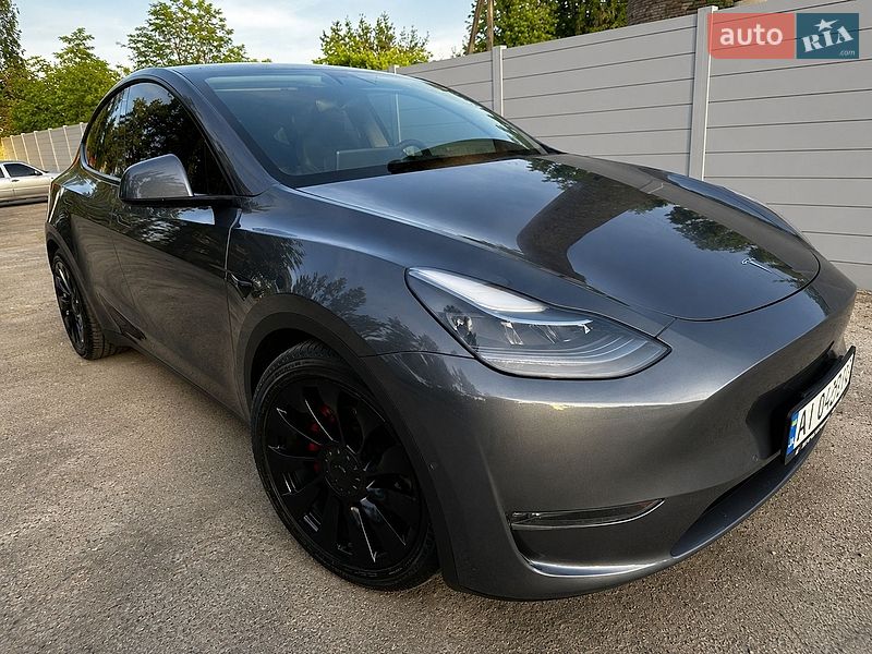 Внедорожник / Кроссовер Tesla Model Y 2020 в Киеве