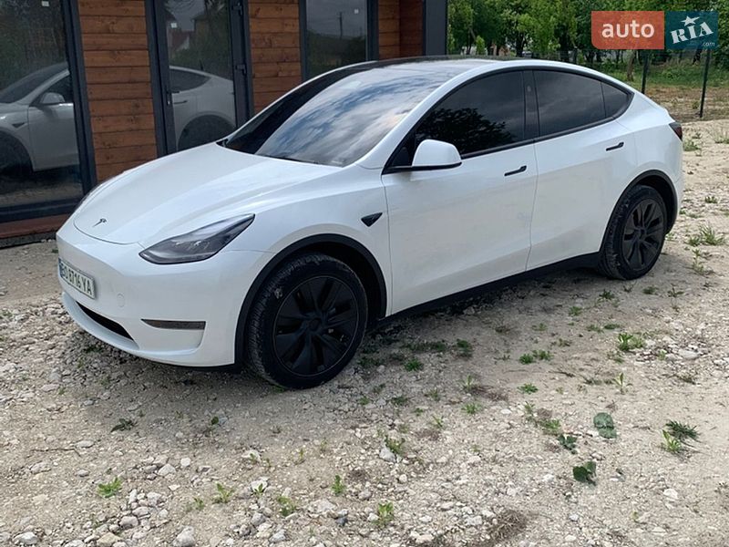 Позашляховик / Кросовер Tesla Model Y 2024 в Чорткові фото 2 Позашляховик / Кросовер Tesla Model Y 2024 в Чорткові
