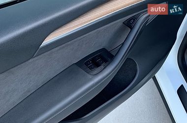 Позашляховик / Кросовер Tesla Model Y 2024 в Чорткові фото 14 Позашляховик / Кросовер Tesla Model Y 2024 в Чорткові