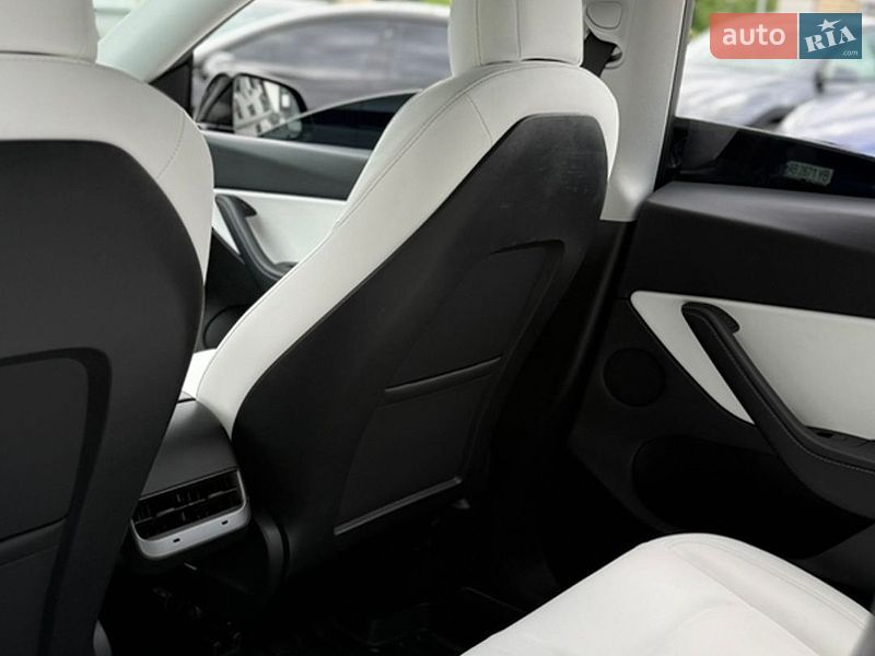 Позашляховик / Кросовер Tesla Model Y 2021 в Вінниці