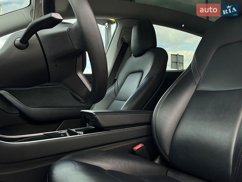 Позашляховик / Кросовер Tesla Model Y 2020 в Мукачевому