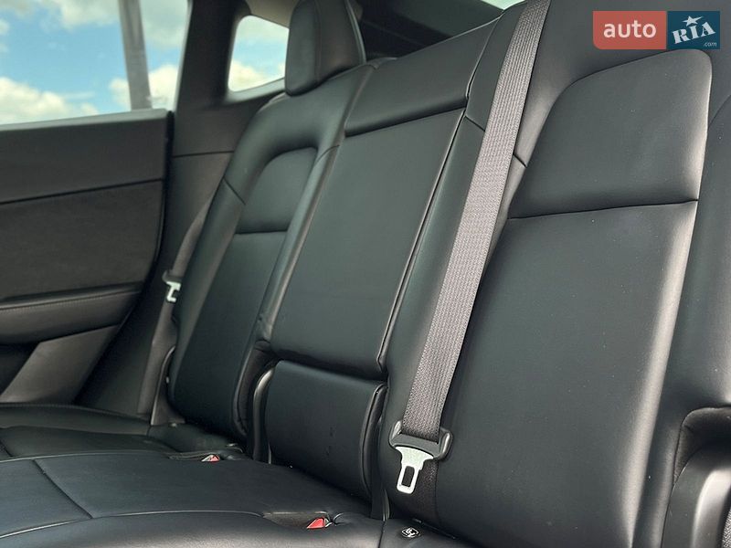 Позашляховик / Кросовер Tesla Model Y 2020 в Мукачевому