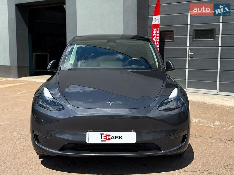 Внедорожник / Кроссовер Tesla Model Y 2023 в Киеве