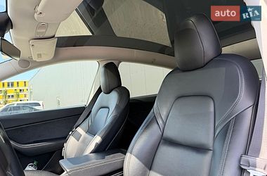 Внедорожник / Кроссовер Tesla Model Y 2021 в Киеве