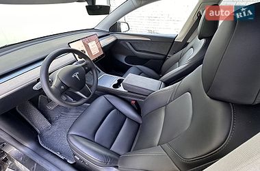 Внедорожник / Кроссовер Tesla Model Y 2025 в Киеве