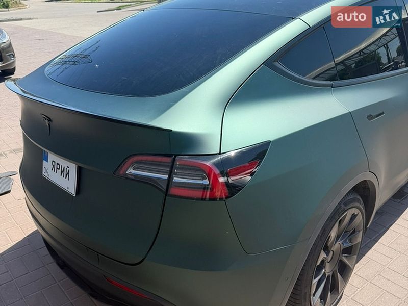 Позашляховик / Кросовер Tesla Model Y 2021 в Дніпрі
