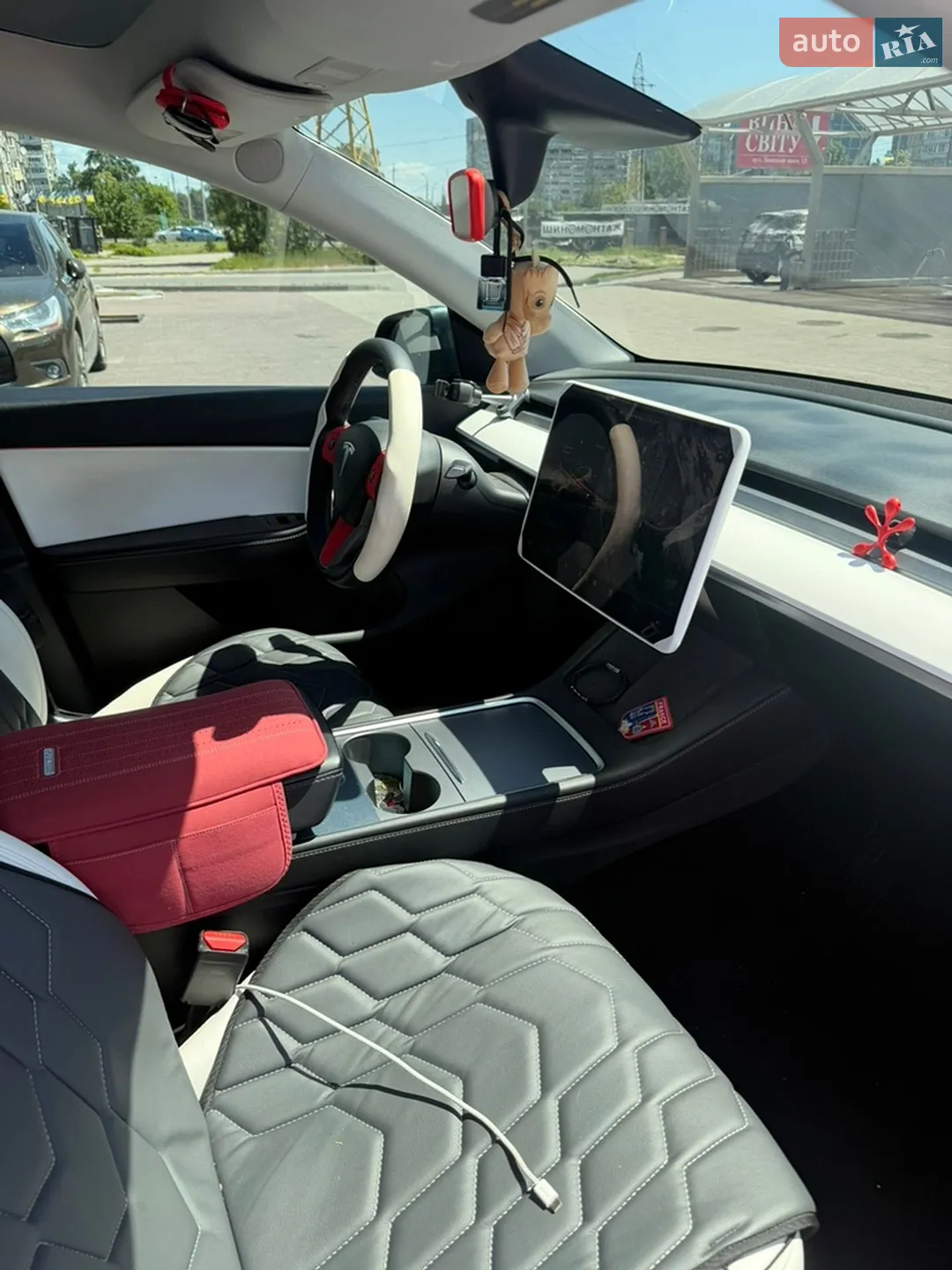 2021 Tesla Model Y - мініатюра 9