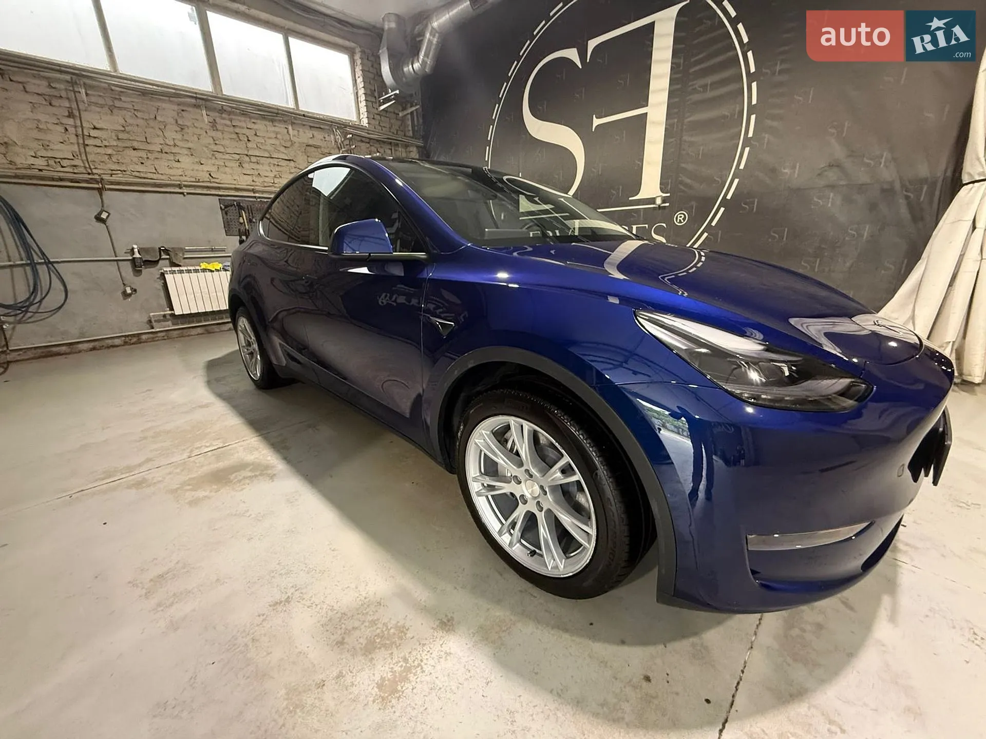 2024 Tesla Model Y - мініатюра 3