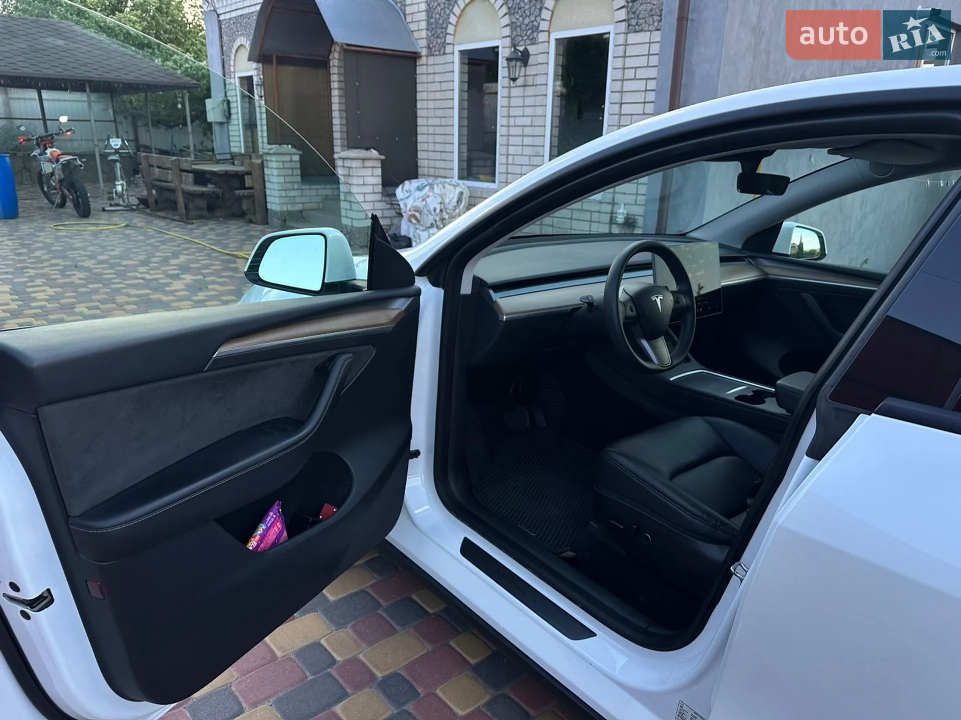 2022 Tesla Model Y - мініатюра 14