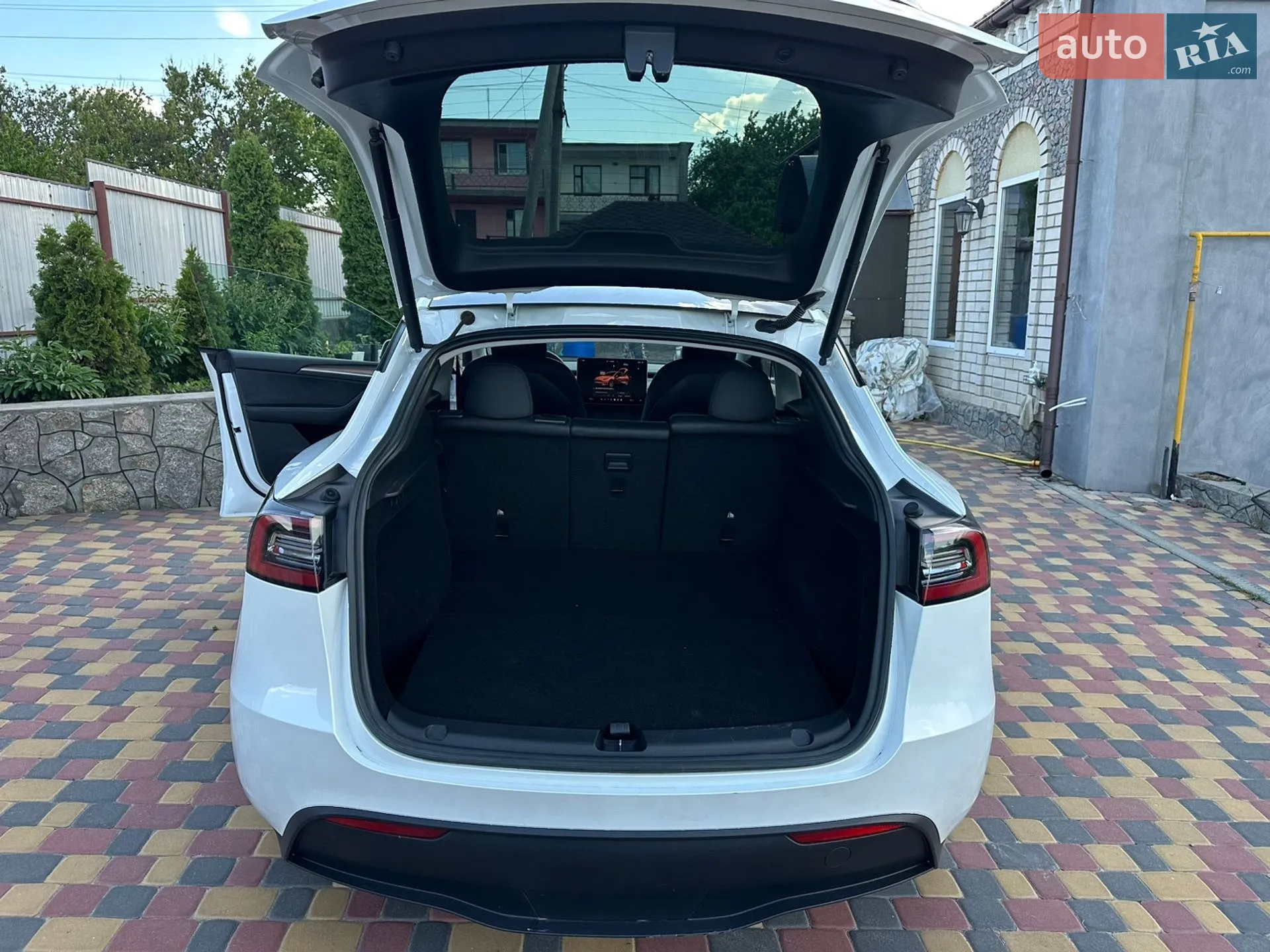 2022 Tesla Model Y - мініатюра 19