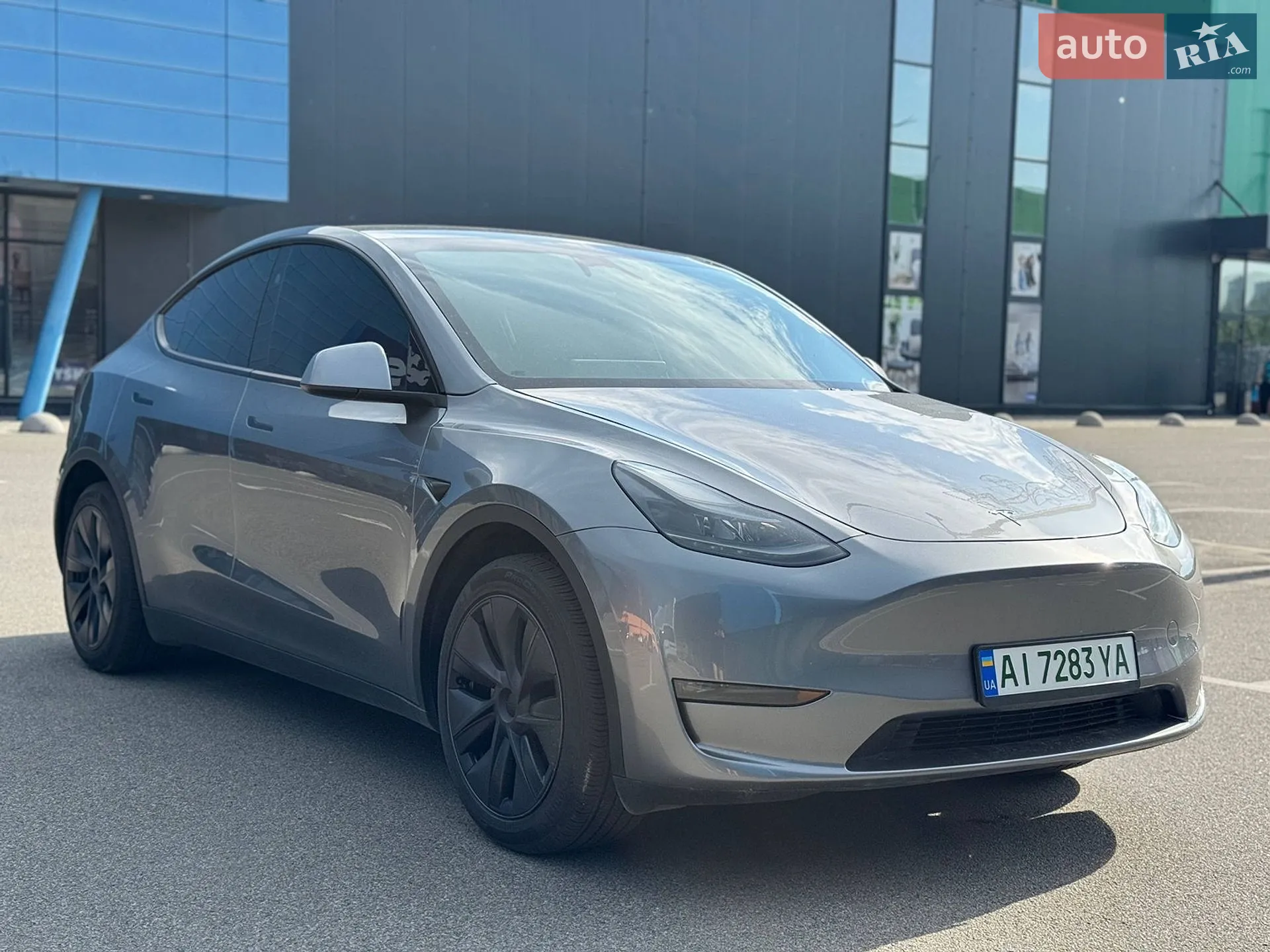 2024 Tesla Model Y - мініатюра 3