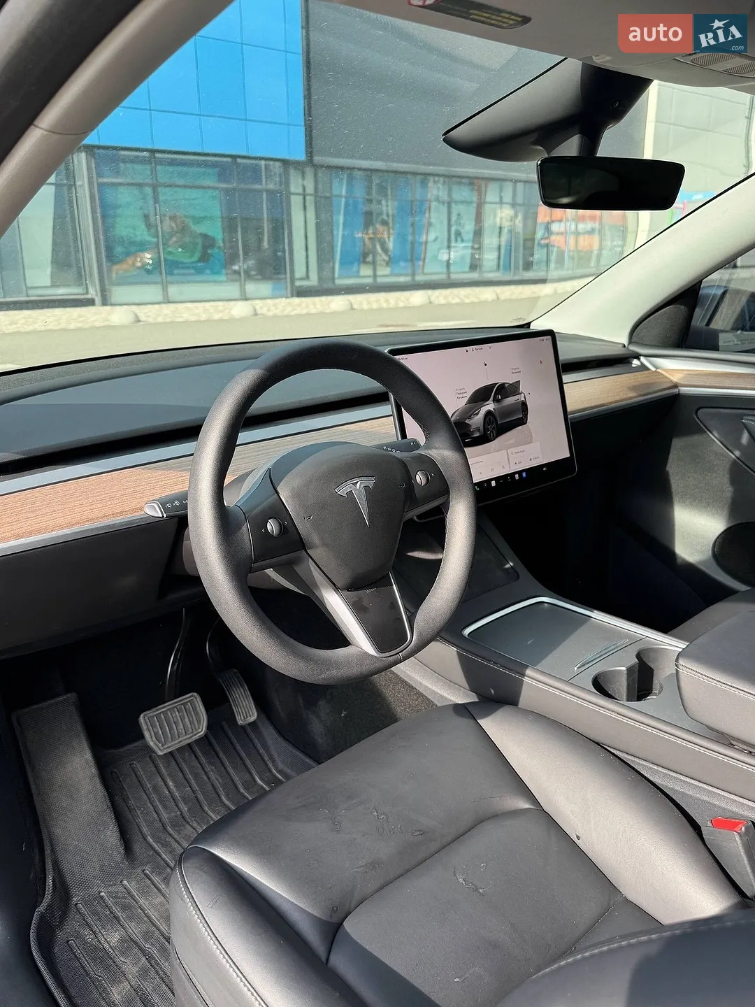 2024 Tesla Model Y - мініатюра 15