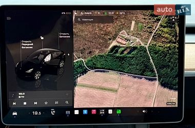 Позашляховик / Кросовер Tesla Model Y 2024 в Києві
