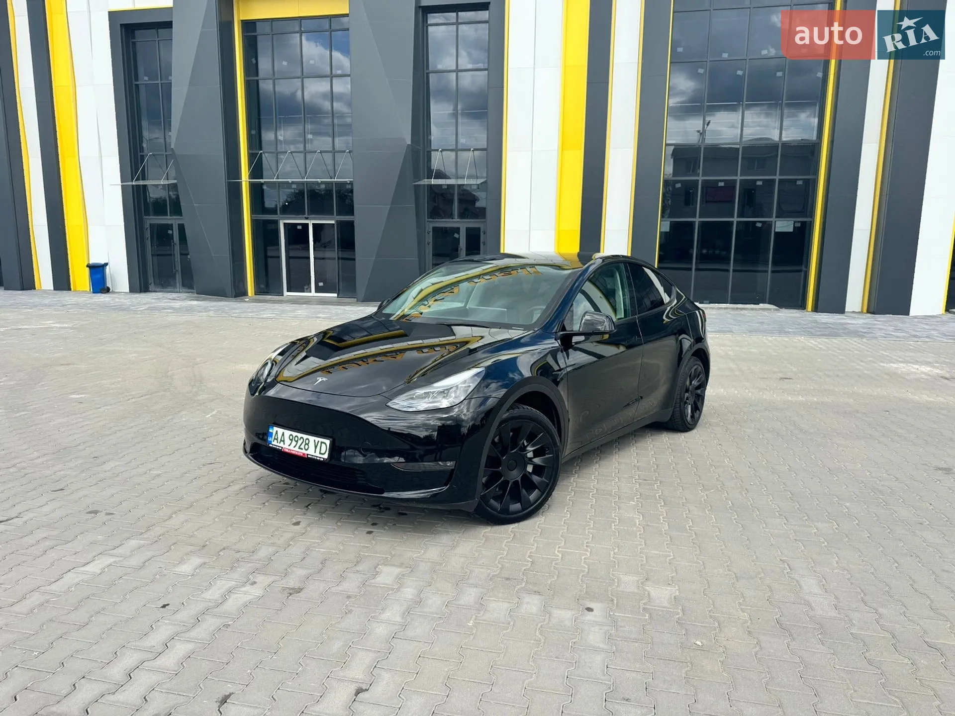 2023 Tesla Model Y - мініатюра 8