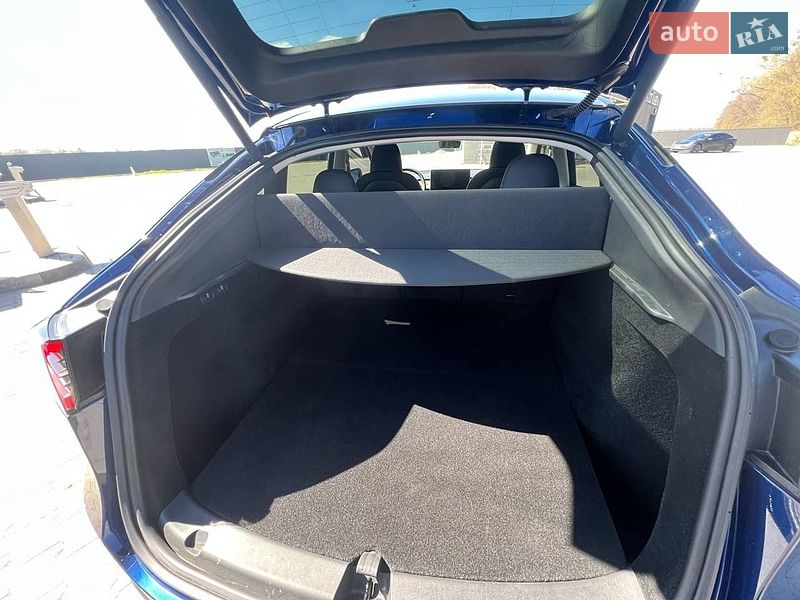 Позашляховик / Кросовер Tesla Model Y 2023 в Києві