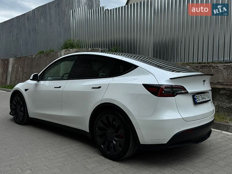 Позашляховик / Кросовер Tesla Model Y 2022 в Тернополі
