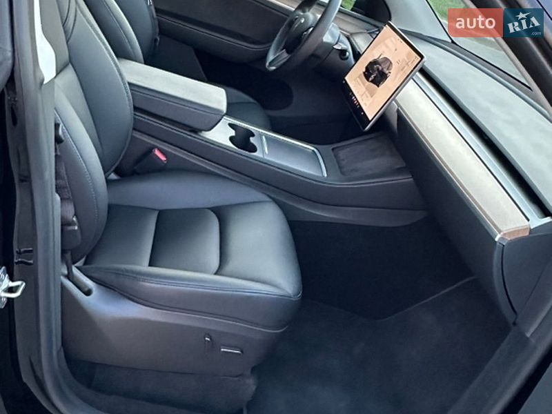 Позашляховик / Кросовер Tesla Model Y 2023 в Львові