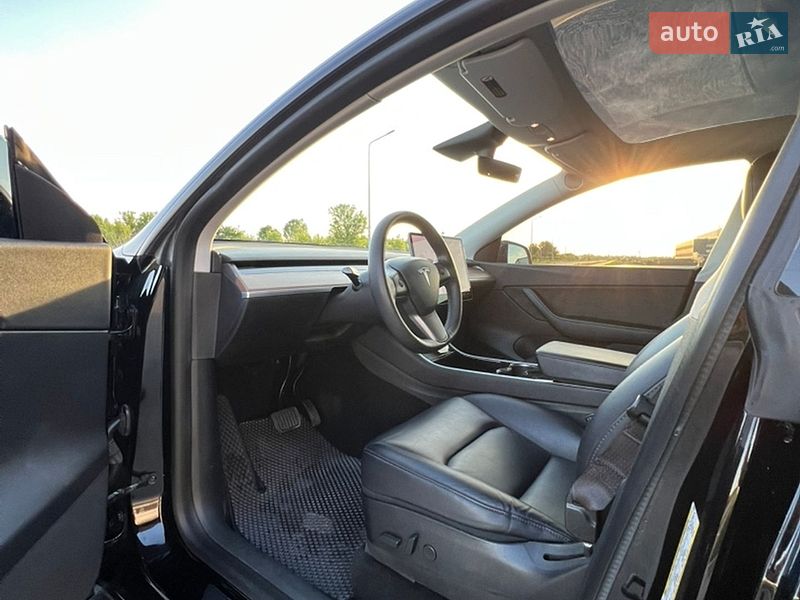 Внедорожник / Кроссовер Tesla Model Y 2021 в Виннице