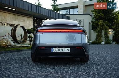 Позашляховик / Кросовер Tesla Model Y 2025 в Львові