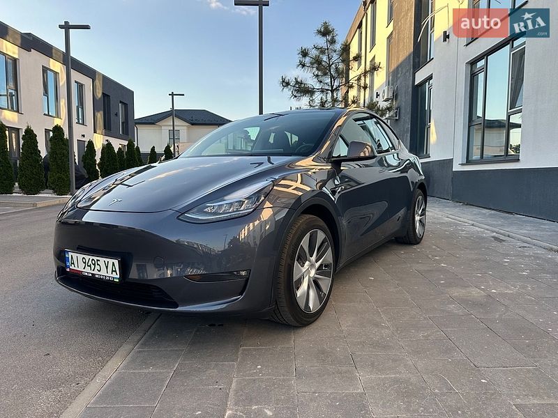 Внедорожник / Кроссовер Tesla Model Y 2023 в Киеве